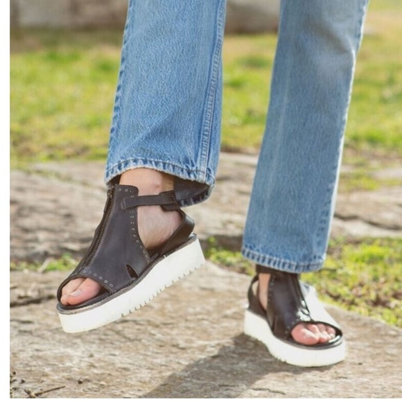 BED|STU Shoes - BED|STU Clancy Dark Leather sandal 7.5